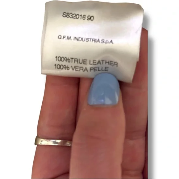 Hache Vintage Genuine Italian Leather Elegant Cream Women's Cape Coat - Picture 10 of 16